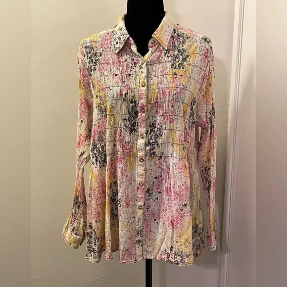 PILCRO by ANTHROPOLOGIE Smocked Buttondown in Pink Combo - Picture 5 of 10